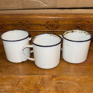 Vintage Classic White Enamel Mugs Set-3
